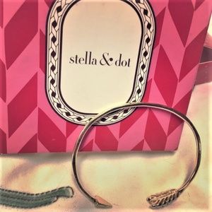 Stella & Dot Arrow Bracelet